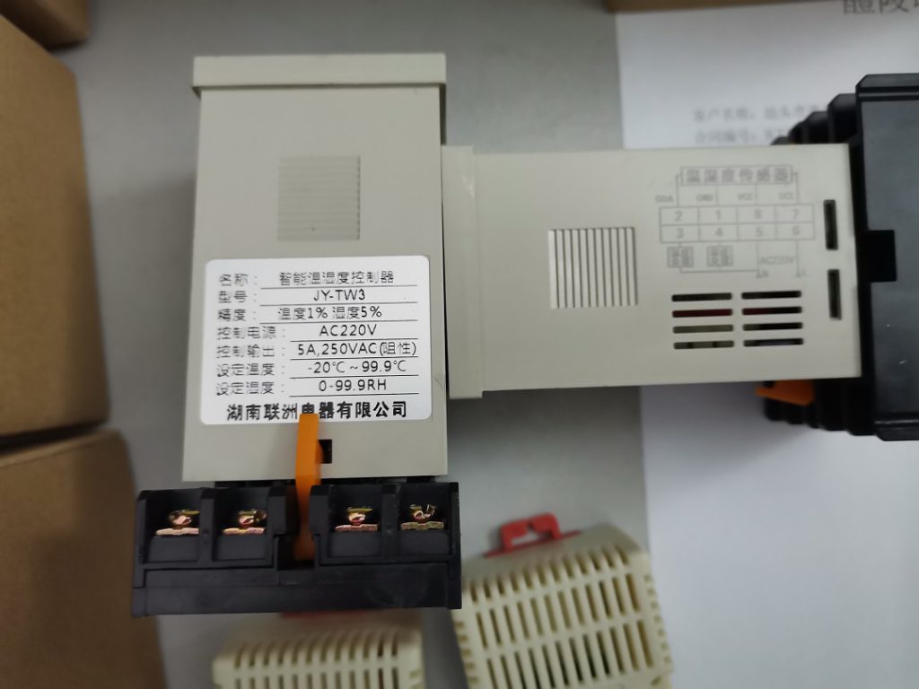 JY-TW3系列溫濕度控制器標(biāo)簽